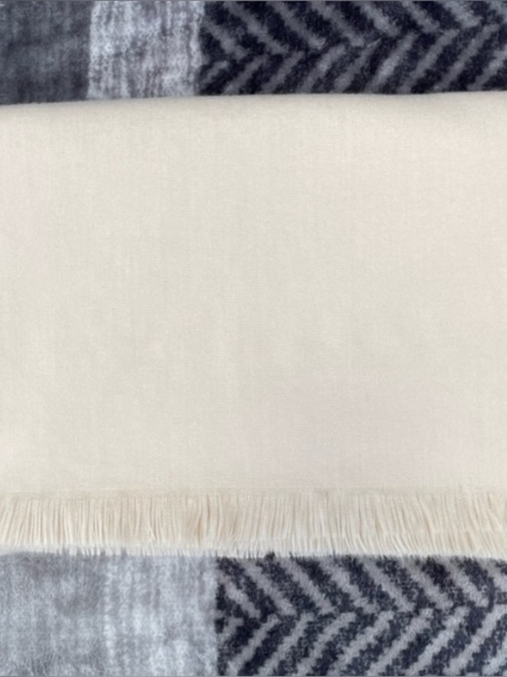 Loro Piana Lightweight Cashmere Blend Fringe Scarf Wrap Cream (No Tags) EUC